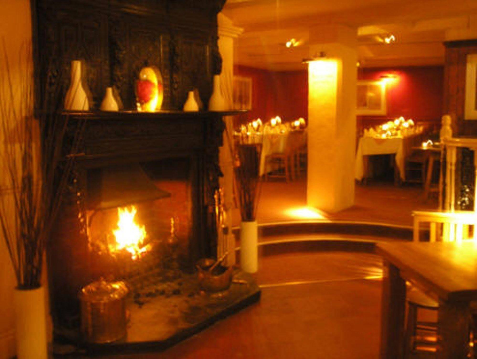 Lion And Swan Hotel Конґлтон Екстер'єр фото