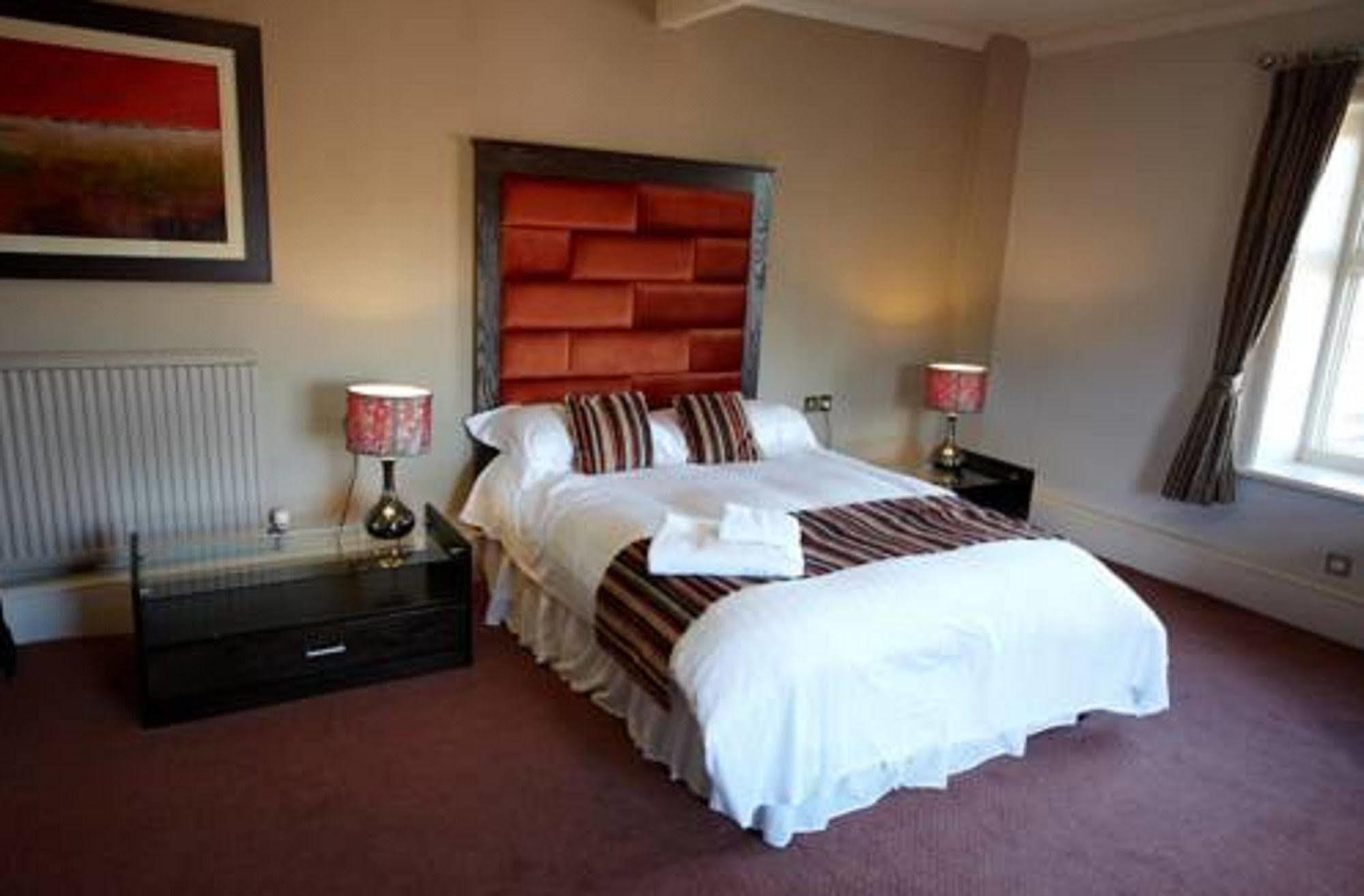 Lion And Swan Hotel Конґлтон Екстер'єр фото
